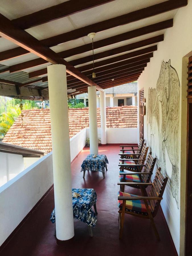 Sunrise Guest House & Restaurant Tangalle Dış mekan fotoğraf