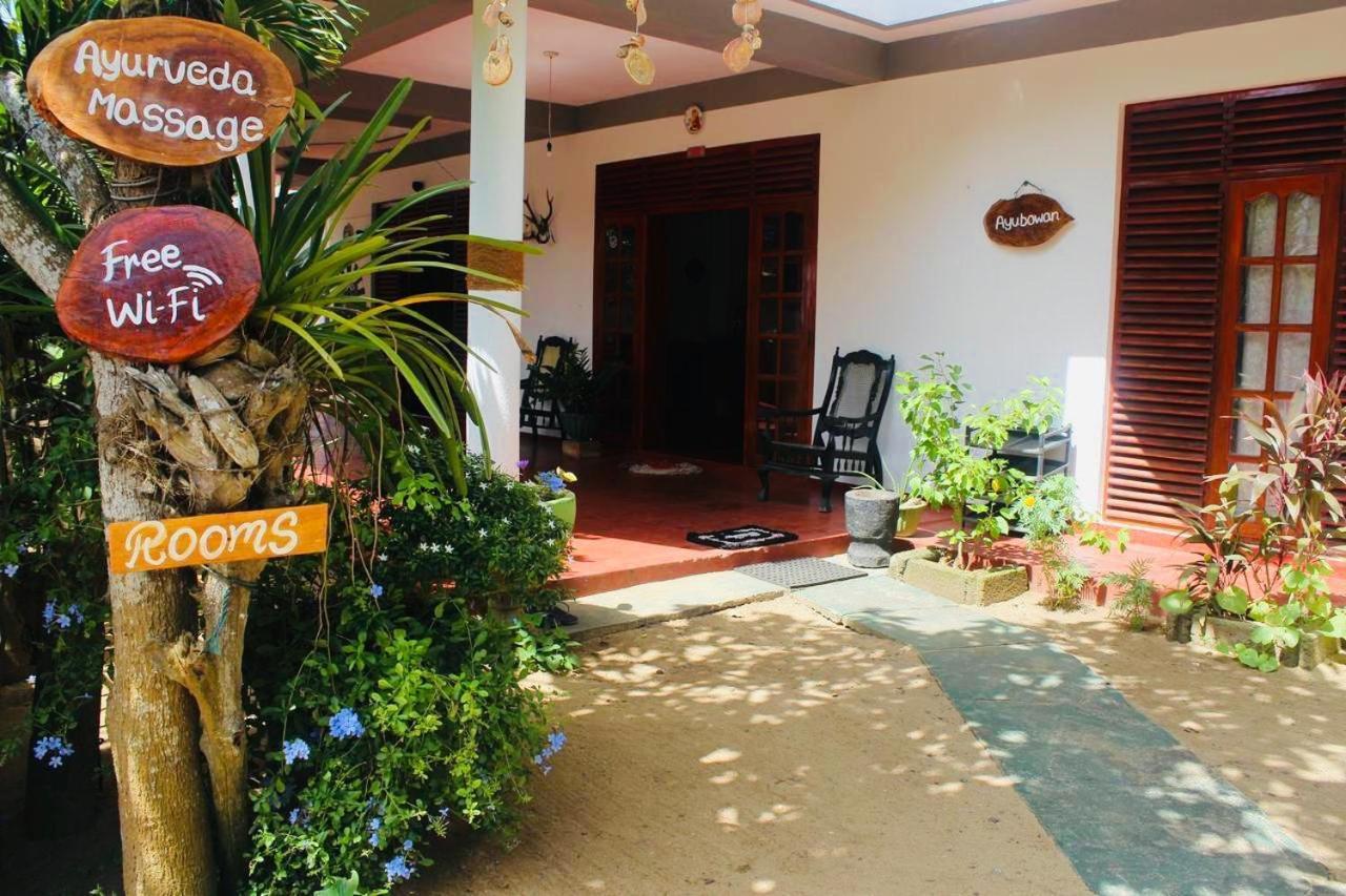Sunrise Guest House & Restaurant Tangalle Dış mekan fotoğraf