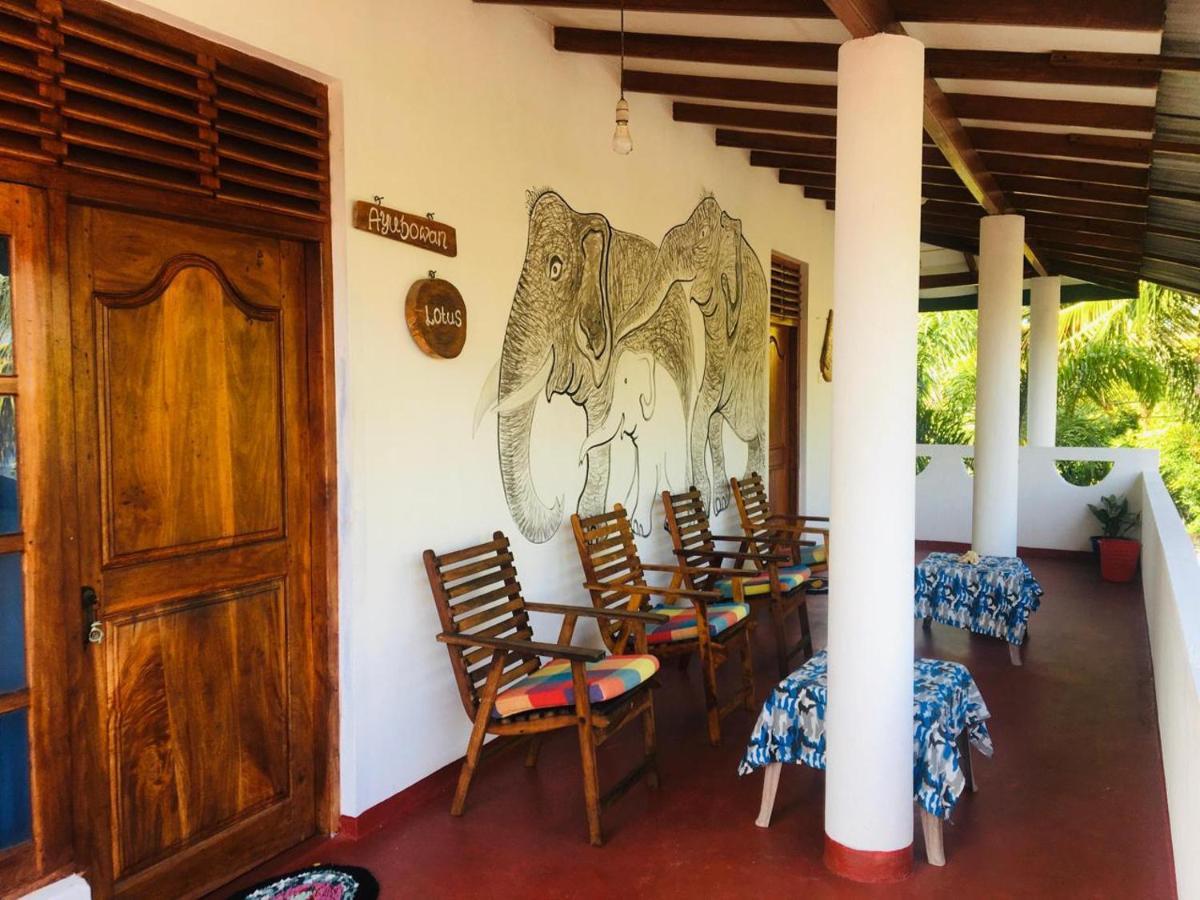 Sunrise Guest House & Restaurant Tangalle Dış mekan fotoğraf