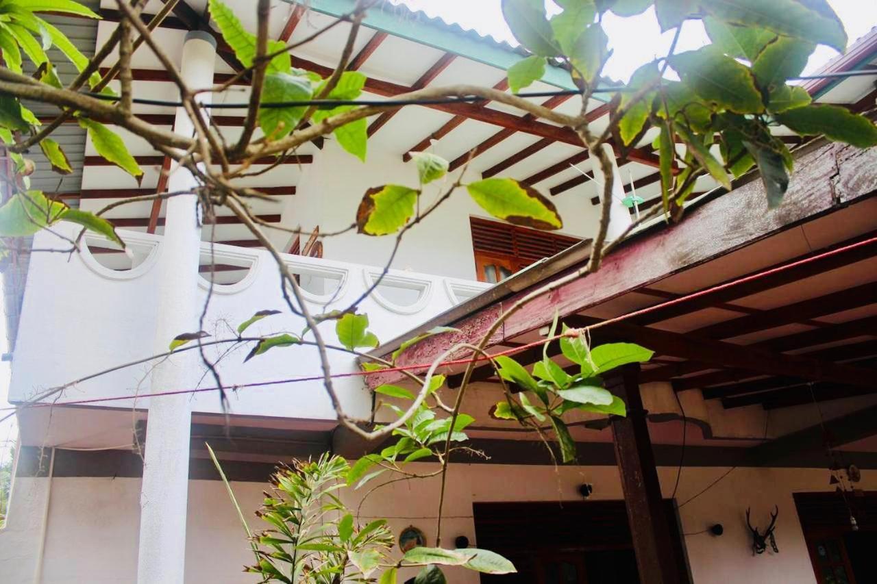 Sunrise Guest House & Restaurant Tangalle Dış mekan fotoğraf