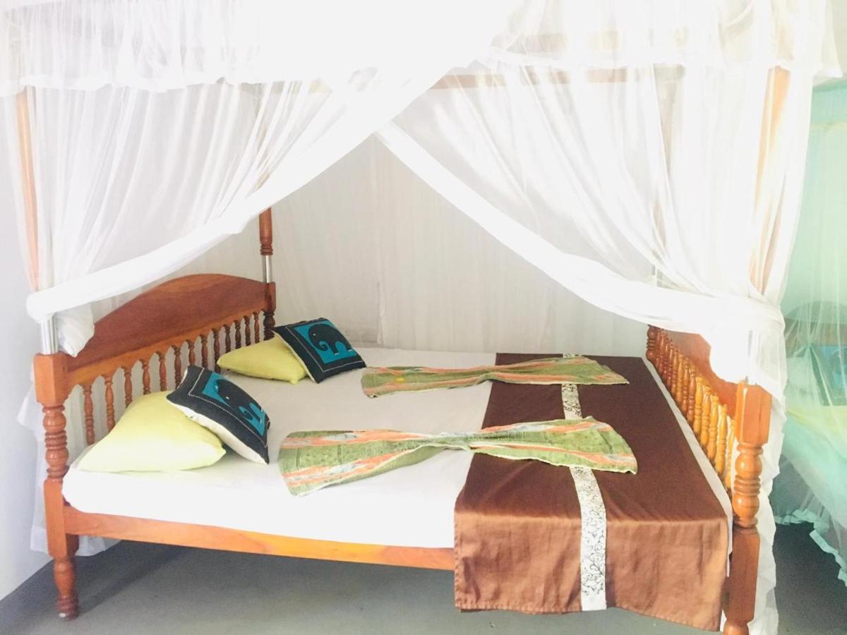 Sunrise Guest House & Restaurant Tangalle Dış mekan fotoğraf
